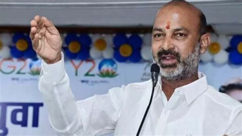జన్వాడ ఫామ్‌హౌజ్‌ పార్టీలో పాల్గొన్న అందరి పేర్లను బయటపెట్టాలి : బండి ...