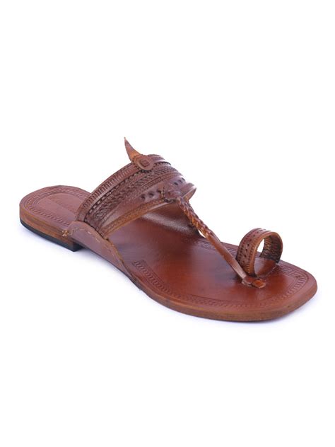 Soothing Tan Women’s Kolhapuri Chappal | Korakari