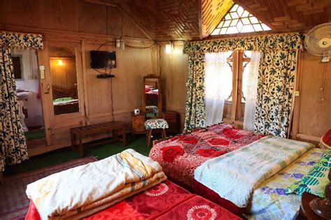 Houseboat Zaindari Palace | Hotel in Srinagar | Timbu.in