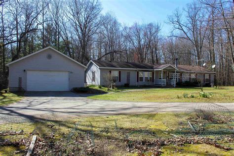 4318 Buckeye Ct, Farwell, MI 48622 - See Est. Value, Schools & More