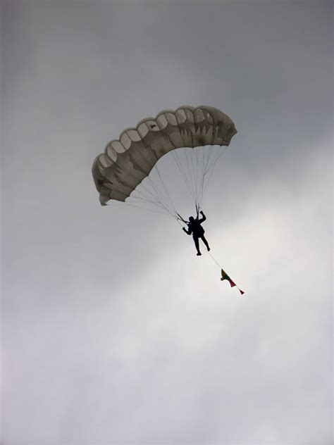 Static Line Parachuting 的图像结果