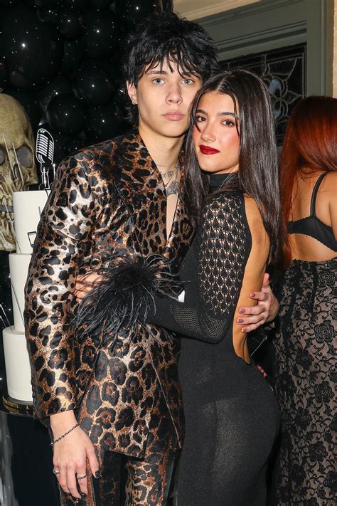 DWTS frontrunner and Kardashian pal Charli D’Amelio suffers NSFW ...