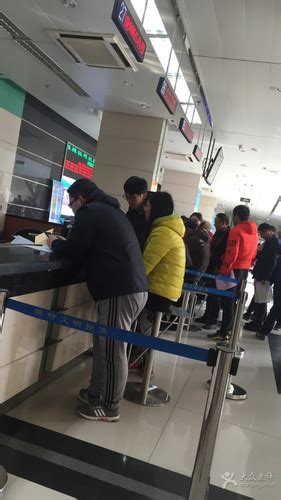 4月1日起中国内地居民申领出入境证件 实行“全国通办”-人民图片网