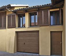 porta garage sezionale il portone sezionale garage con lo stesso rivestimento porta garage sezionale il portone sezionale garage con lo stesso rivestimento