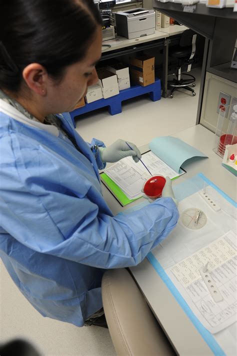 Clinical Lab Tech 的图像结果