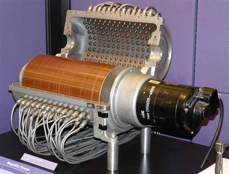 First Computer Storage 的图像结果