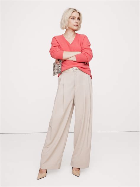 V-Neck Cashmere Sweaters | Banana Republic