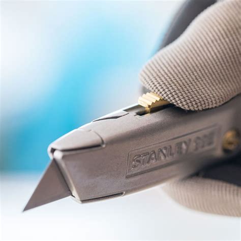 Stanley 99E Original Retractable Blade Knife c/w 3 Blades