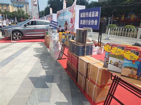 咸阳市食品药品检验检测中心彬长旬分中心开展“3.15消费者权益日”法制宣传活动_群众