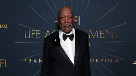 Fans in Sorge: Morgan Freeman wirkt bei TV-Auftritt verwirrt
