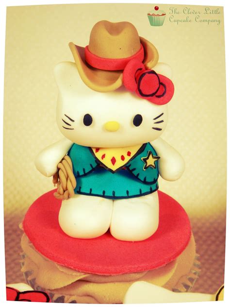 Hello Kitty Cowgirl Cupcake | Hello kitty cupcakes, Hello kitty, Hello ...