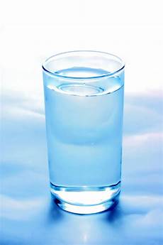 bicchieri on line up of glass of water photo free bicchieri on line up of glass of water photo free