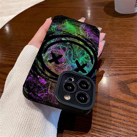 Graffiti Smiley Face Phone Case – Peeperly