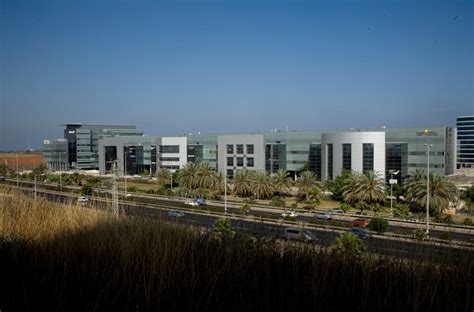 High-Tech Park Design 的图像结果