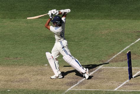Jasprit Bumrah, India Vs Australia Perth Test Day -2 LIVE Score Update ...