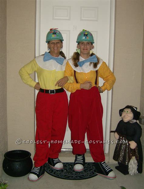 Coolest Homemade Tweedle Dee and Dum Costumes