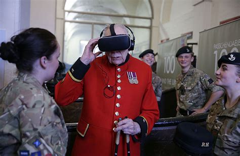 趣看｜帕斯尚尔战役100周年，英国老兵戴VR重温一战场景|帕斯尚尔|战役|VR_新浪新闻
