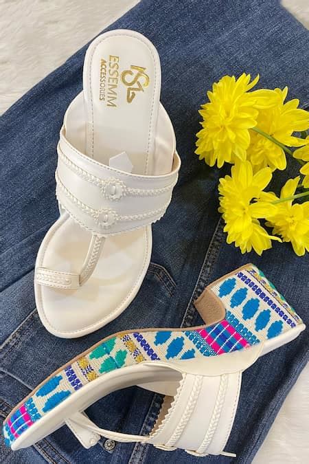 Buy White Geometric Pattern Kolhapuri Block Heels by ESSEMM Online at ...