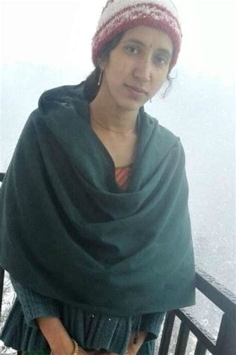 Brave Cops In Shimla Walk For 3 Hours In Snow And Carry A Pregnant ...