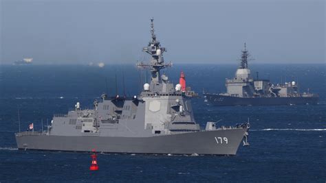 日本海自“摩耶”号驱逐舰展开首次海试_凤凰网