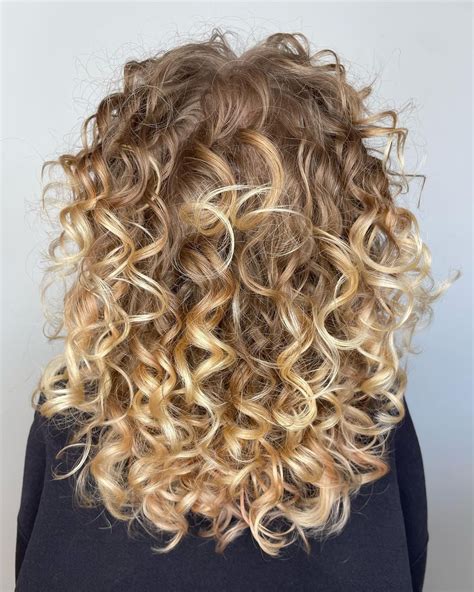 30 Gorgeous Curly Hair Color Ideas to Pull Off in 2026