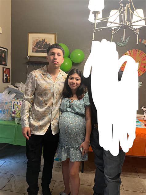 My Latina hotwife (; F21 : r/DFWHotwife