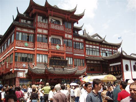 The oldest city area in Shanghai - Chenghuangmiao 城隍庙 - Travel Blog ...