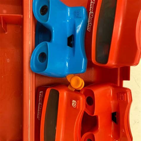 4x vintage view masters, slides and case ( as is ) (s)