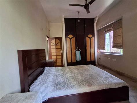 2 BHK Flat/Apartment for Sale in Walkeshwar, Mumbai - 1020 Sq-ft