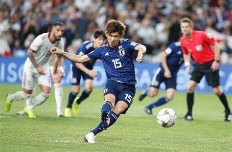 日本队3:0伊朗队挺进亚洲杯决赛 捍卫东亚足球尊严_读特新闻客户端