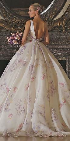 Non Traditional Floral Wedding Dresses by 36 Pretty Floral Wedding Dresses For Brides Non Traditional Floral Wedding Dresses