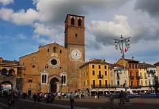 lodi pavia guida lodi foto cartoline e immagini tuttocitt 224 lodi pavia guida lodi foto cartoline e immagini tuttocitt 224