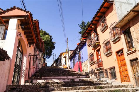 What Does “Vale” Mean in Spanish? | SpanishStep