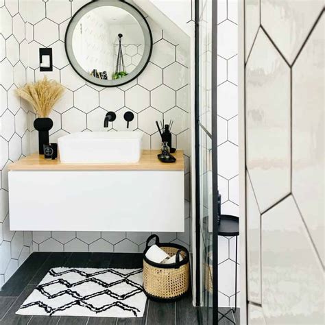 Black and White Honeycomb Tile Bathroom - Soul & Lane