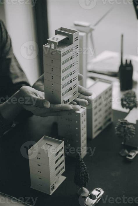 Model Building Stock Images 的图像结果