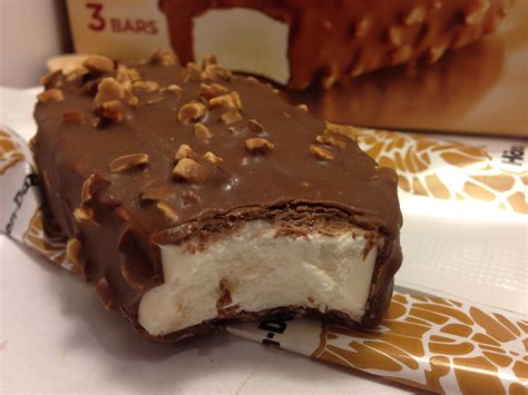 Crazy Food Dude: Review: Haagen-Dazs Vanilla Milk Chocolate Almond Ice ...