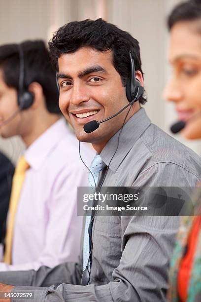 India Call Center Agent 的图像结果