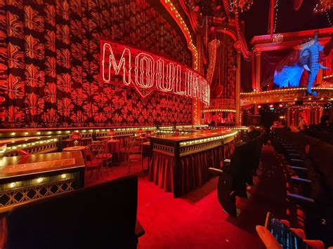 Imposant und außergewöhnlich: MOULIN ROUGE in Köln – musicalradio.de ...