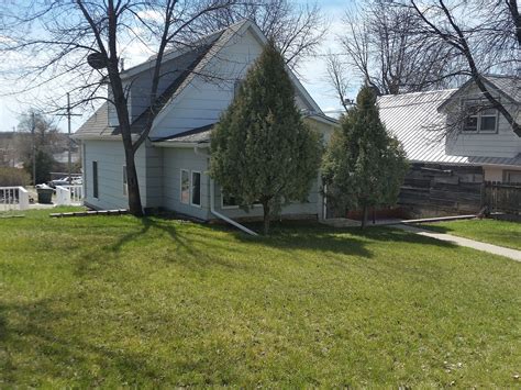 120 3rd Ave N, Glasgow, MT 59230 | Zillow