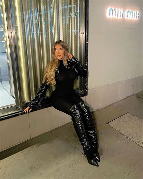 Eva Gale | Scrolller