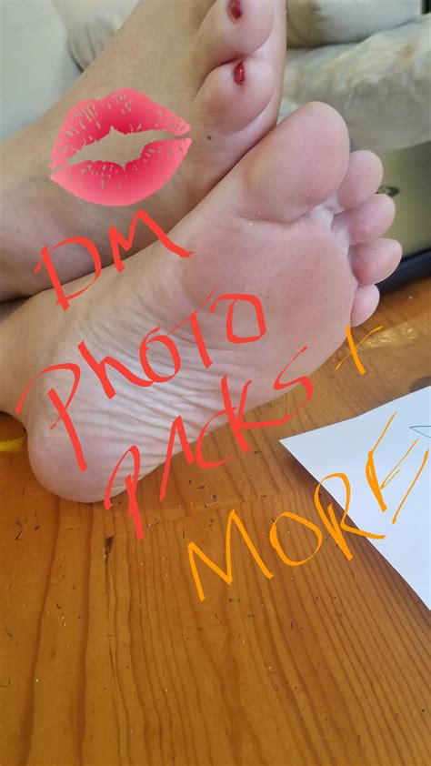 Fall feet photo enjoy | Scrolller