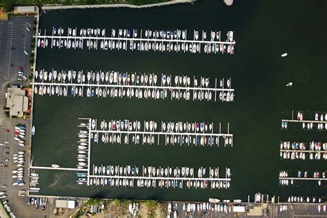 Edgewater Yacht Club in Cleveland, OH, United States - Marina Reviews ...