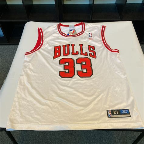 Scottie Pippen Signed Authentic Reebok Chicago Bulls Jersey Beckett | eBay