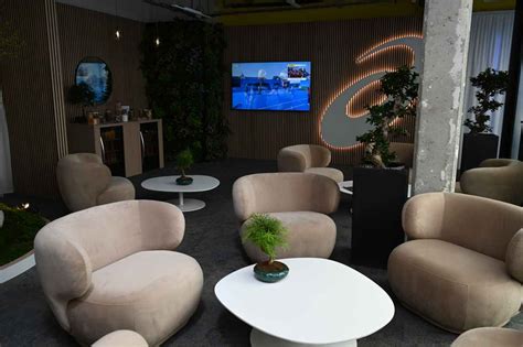 パリ五輪日本選手団を支える拠点「アシックスハウス」 未来のシューズのアピールも - 産経ニュース