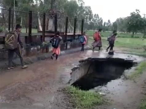 Students including students are forced to pass through the dangerous ...