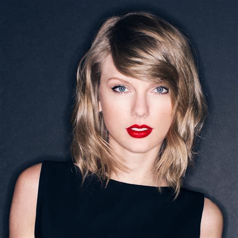 Taylor Swift Short Hair Shake It Off