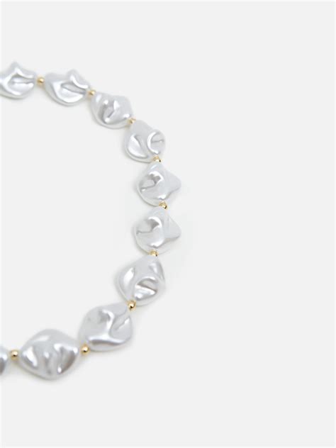 Natural shaped pearl necklace :: LICHI - Online fashion store