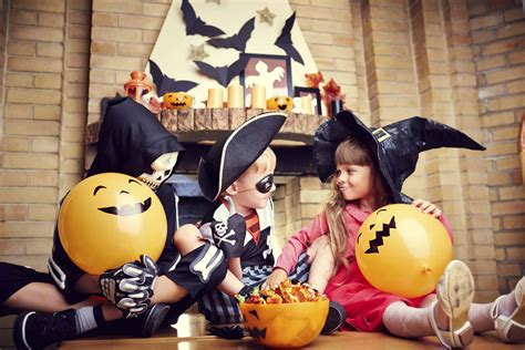 Download Halloween Party Pictures | Wallpapers.com