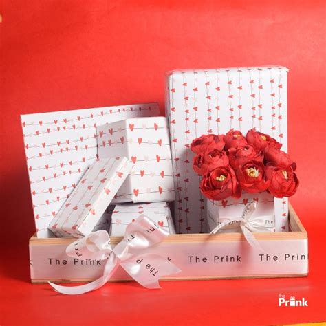 Anniversary Hamper | Price Starts at Rs 3990 | Anniversary Gift for ...