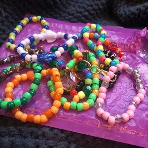 Kandi Skull Hand Tutorial 的图像结果